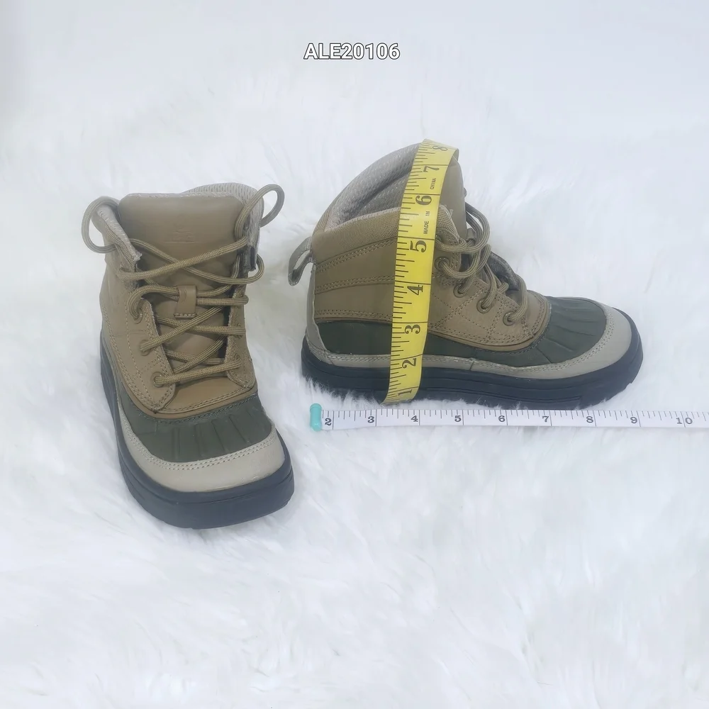 Nike Kids ACG Woodside 2 High GS Khaki/Beige/Brown and Olive Gree Boots Size 12C